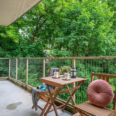 Atp W-balcony & Ac, By The River I Cohost *